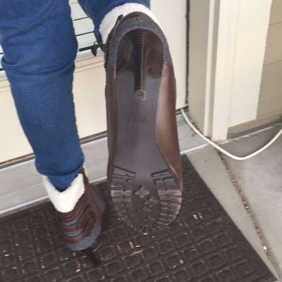 NWOT Elle boot size 10 blue denim and brown man made material heels - Picture 3 of 5